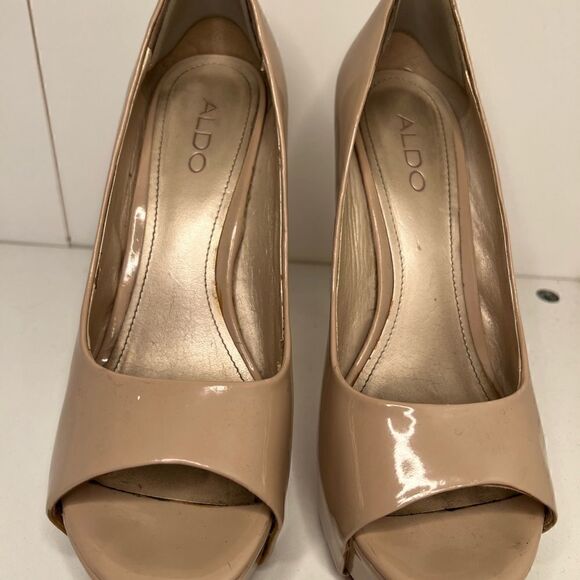 Aldo Beige 5” Heel 1.5” lift size 41 EU or 10 CA pump - Picture 2 of 8